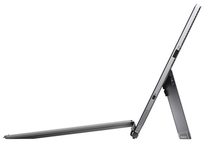 Dell Latitude 7200 2w1 Core i5 8365u (8-gen.) 1,6 GHz / 8 GB / 120 SSD / 12,3'' FullHD, dotyk / Win 10 Prof. (Update) + kamera 