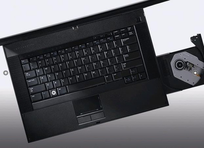 Dell Latitude E5500 Core 2 Duo 2,0 GHz / 3 GB / 160 GB / DVD-RW / 15,4'' / WinXP z RS232