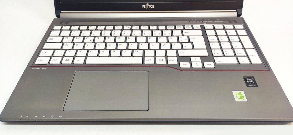 Fujitsu Lifebook E754 Core i7 4610m (4-gen.) 3,0 GHz / 4 GB / 120 SSD / 15,6'' / Win 10 Prof. (Update)