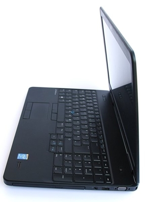 Dell Latitude E5540 Core i5 4200u (4-gen.) 1,6 GHz / 4 GB / 480 SSD / 15,6'' FullHD / Win 10 Prof. (Update) / Klasa A-